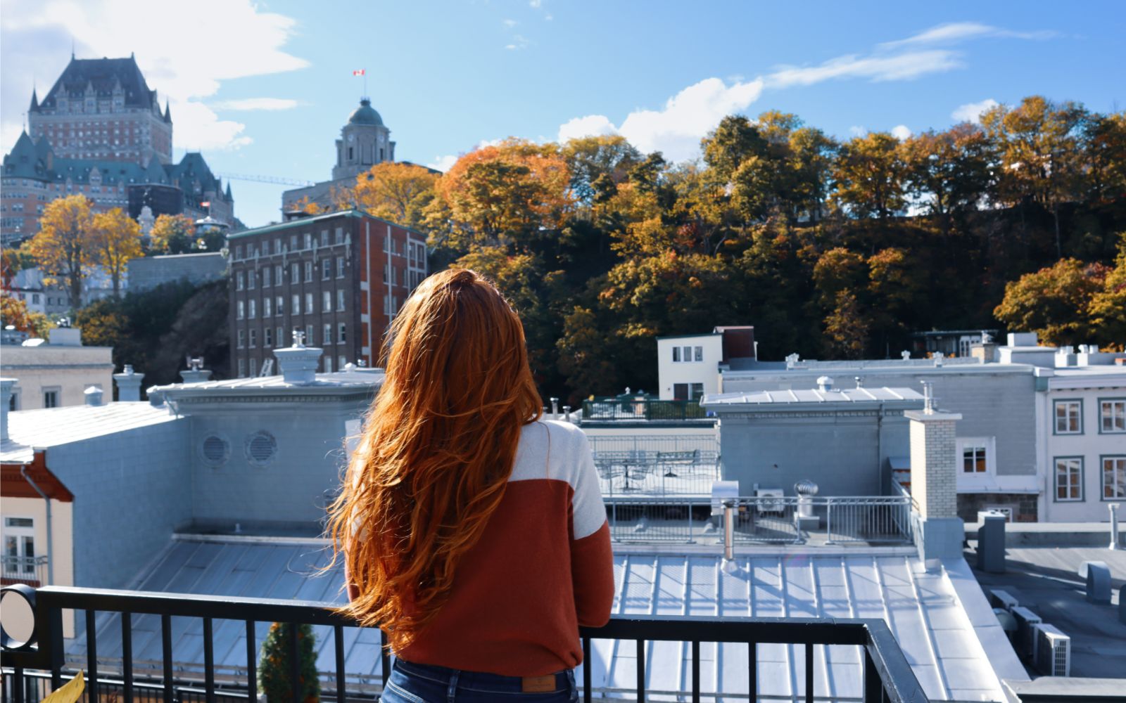 Terrasse avec vue automne